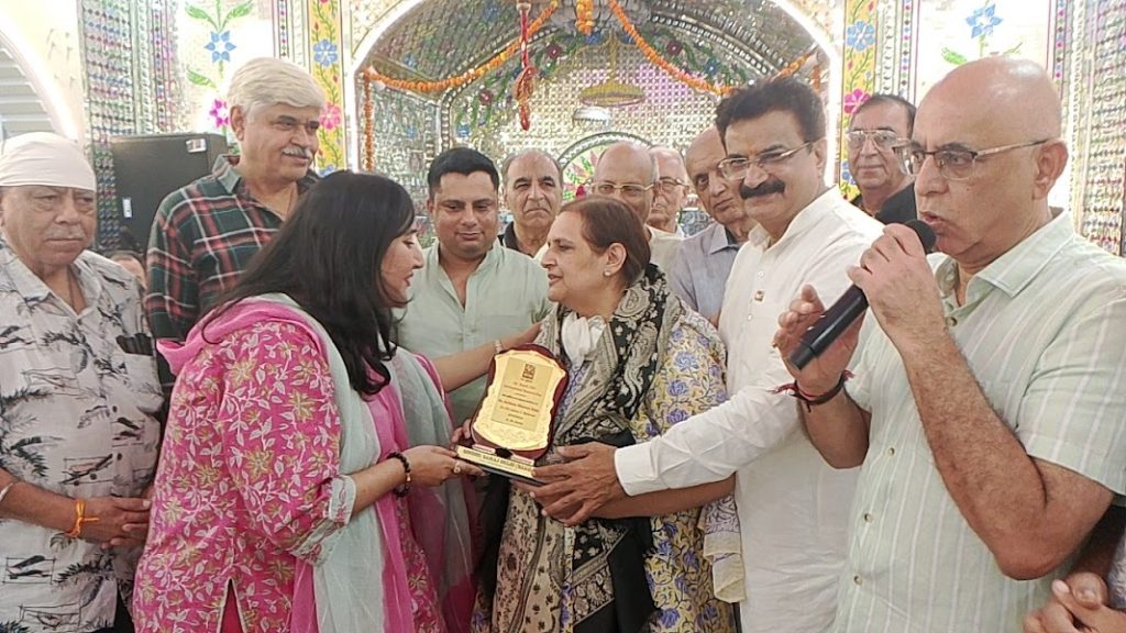 दिल्ली में भगवान झूलेलाल चालिहा महोत्सव का भव्य शुभारंभ, सांसद बांसुरी स्वराज ने की आरती; चेत्री चंद्र पर सरकारी अवकाश की मांग को मिला समर्थन